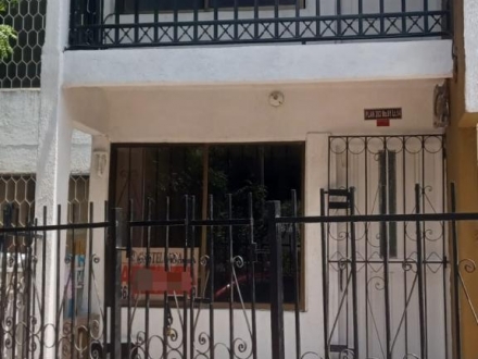 Apartamento 2 Pisos en ARRIENDO en Brr. Socorro Plan 282 